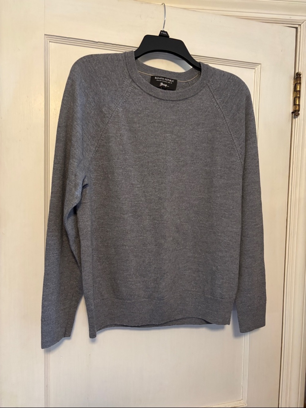 Banana Republic Light Gray Crewneck Sweater